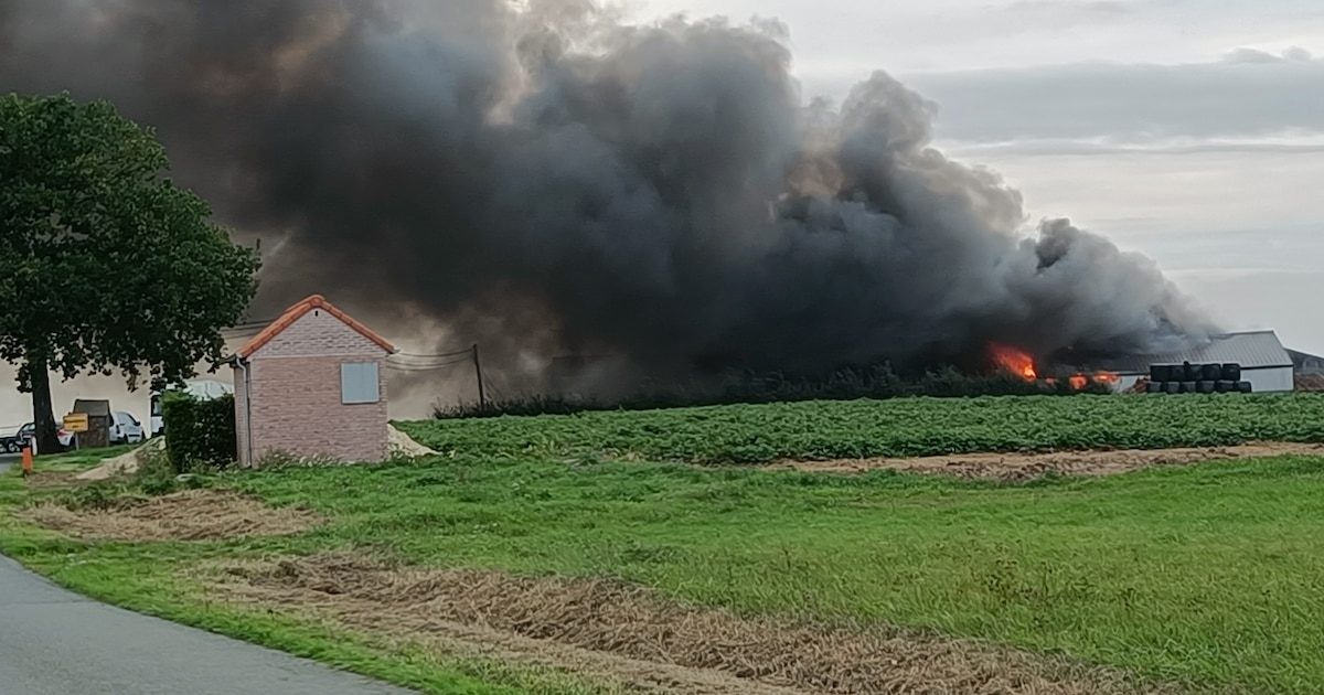 Un violent incendie s'est déclaré dans une exploitation agricole, aux limites d’Ostiches et de Bouvignies