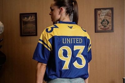 Na onbedoelde verwijzing naar 9/11: voetbalclub Oxford United haalt kledinglijn met ‘United 93’ direct uit de winkel