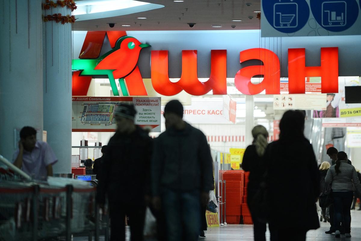 Moscou prend le contrôle des actifs de Nestlé et Auchan en Russie : cinq questions sur cette décision de Poutine