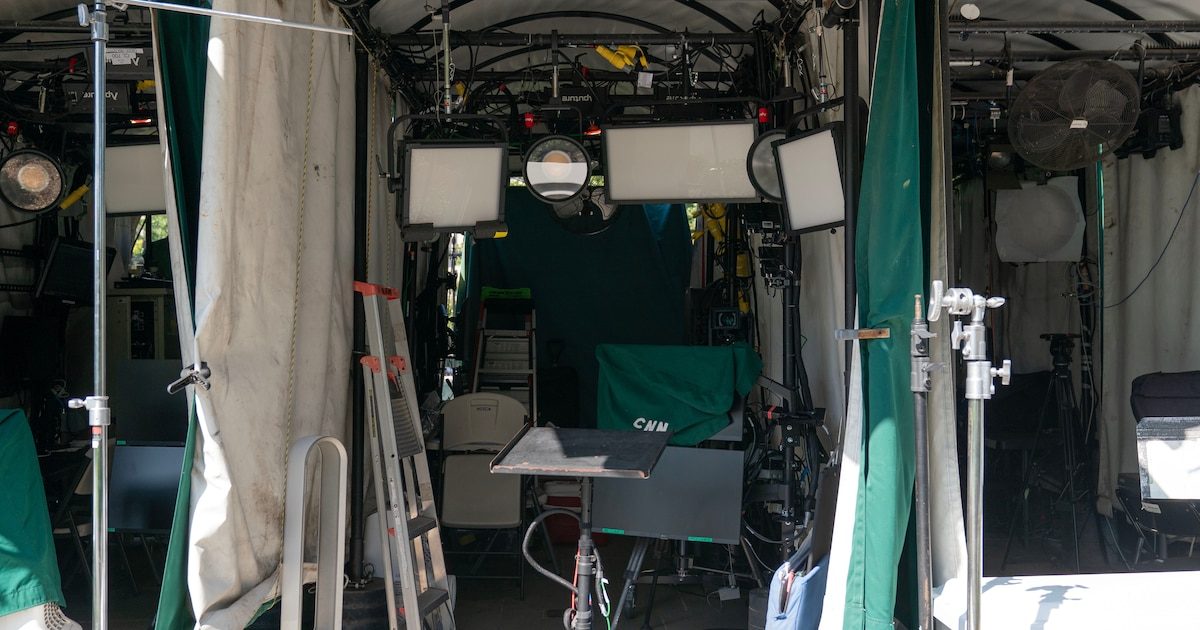Des journalistes de CNN et d'autres médias empêchés d'accéder à la Maison Blanche