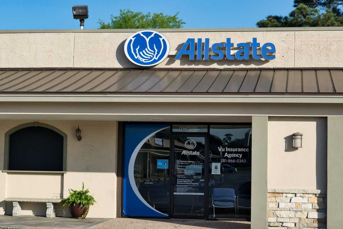 Is Allstate Corporation Stock Outperforming the S&P 500?