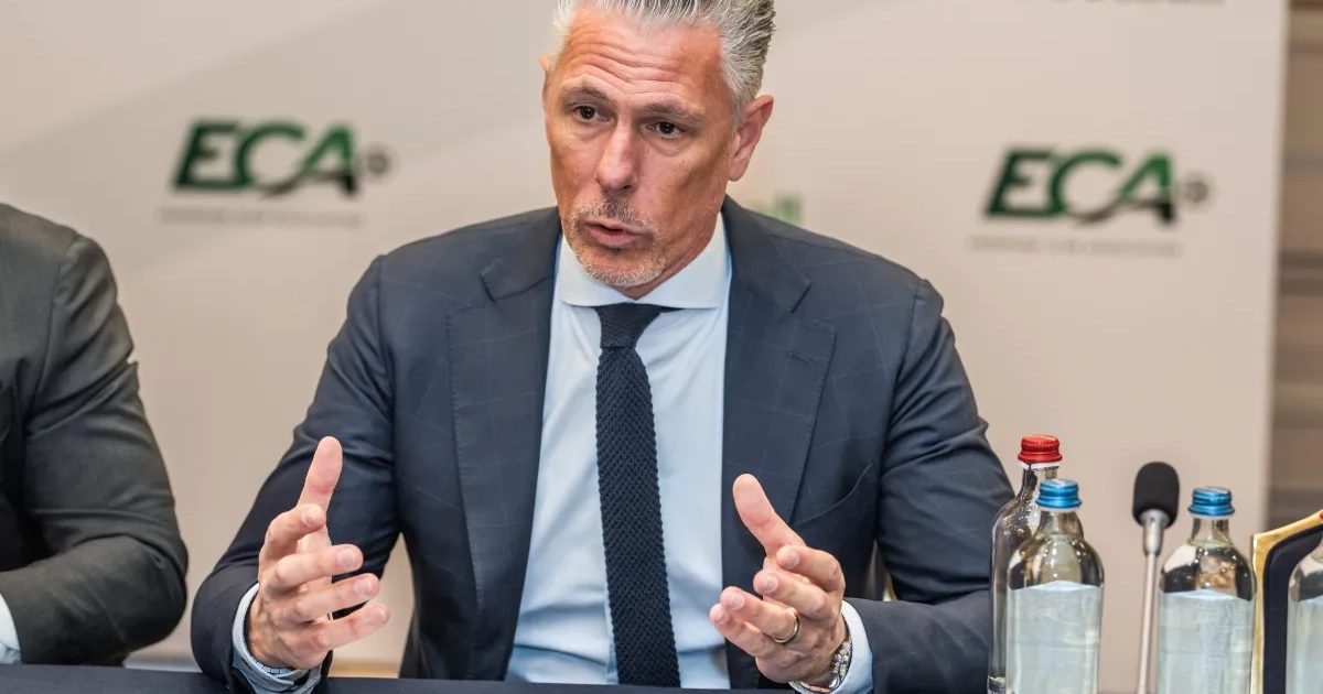 Verschueren verdedigt opvallend transferbeleid Anderlecht: "Champagnevoetbal?"