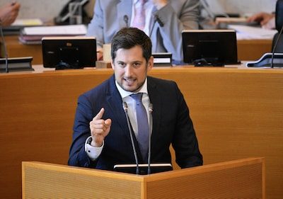 “Nos relations n’ont pas toujours été simples” avec la Flandre: ce qu’il faut retenir du discours d’Adrien Dolimont