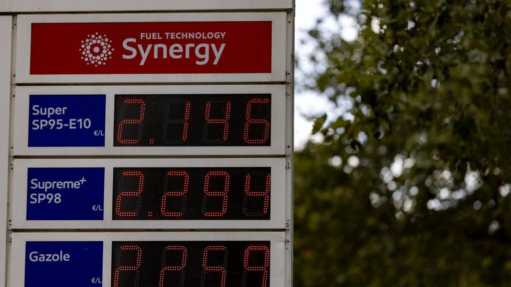 L'envolée des cours du pétrole contribue à accroître la précarité en France et en Europe