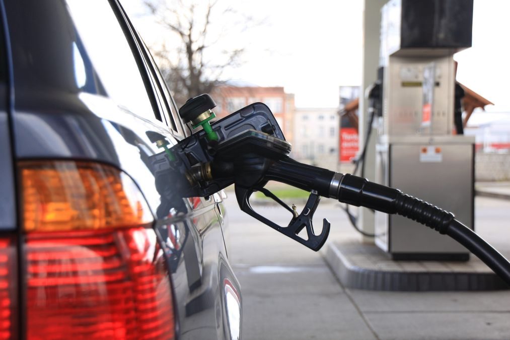 Taglio accise diesel: c'è la proroga per altri giorni, ma la benzina resta fuori