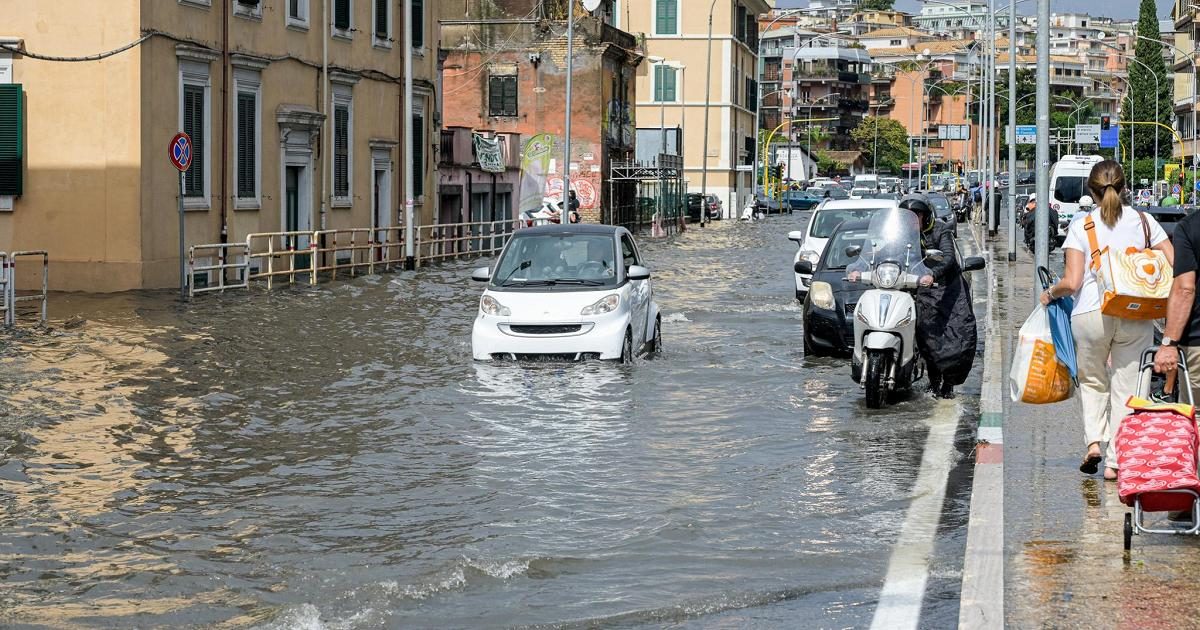 Maltempo, è allerta gialla su 12 regioni: tempeste e violenti temporali