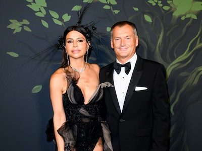 Olcay Gulsen deelt foto’s van jurk voor bruiloftsdiner en André Hazes heeft hond wel heel goed opgevoed