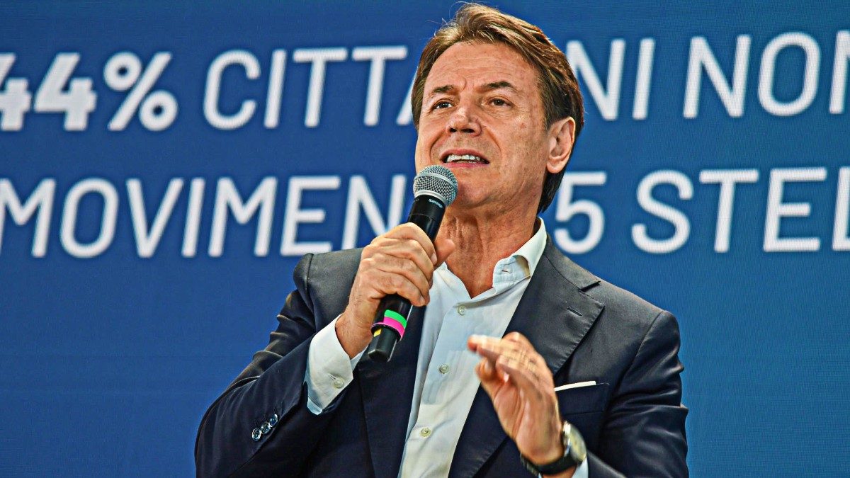 M5s, Conte a Nova: “Emerge un mandato chiaro. No all’economia di guerra, no al riarmo”