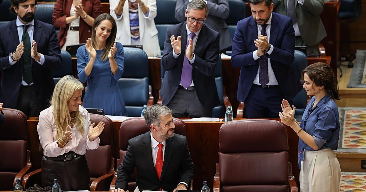 El PP de Madrid trata de cerrar el 'agujero del ático' con urgencia ante la cercanía electoral