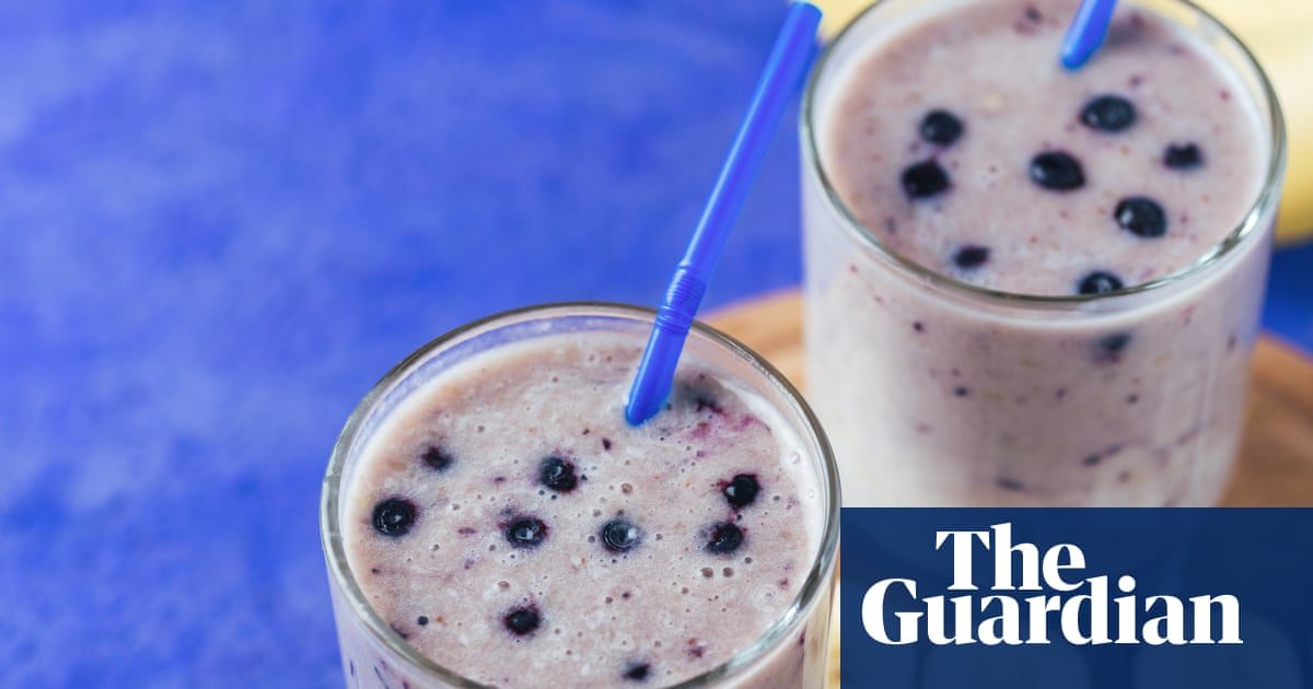 A scientist said bananas ‘kill’ the benefit of blueberries. Is that true?