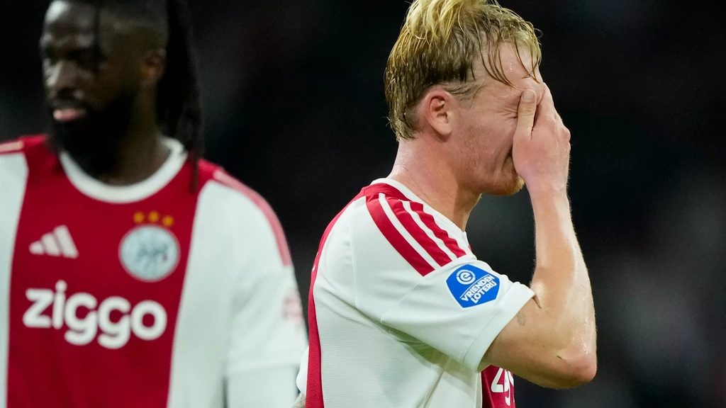 Ajax mist kans op kans en deelt punten met Excelsior in attractief duel