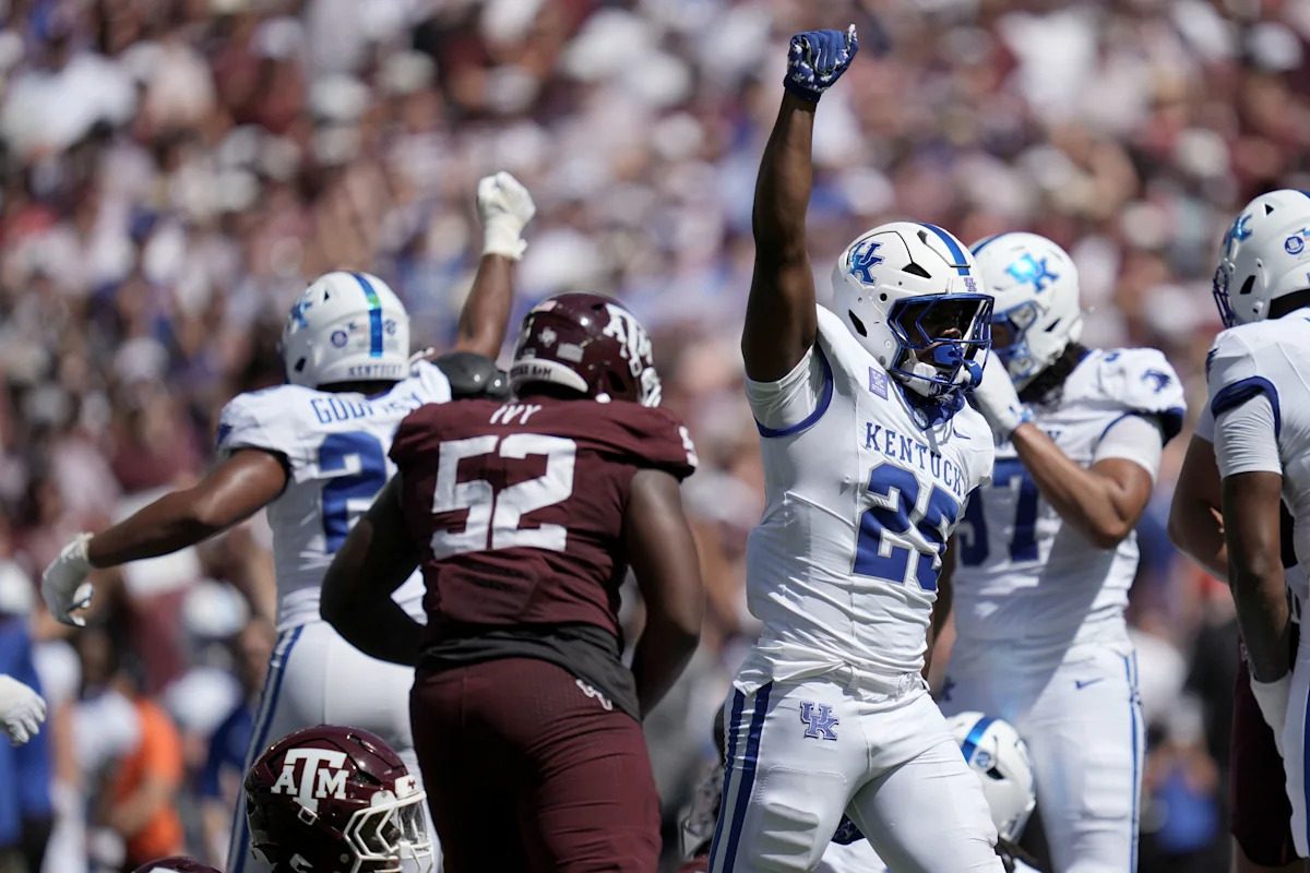 Kentucky upsets No. 9 Texas A&M 31-21 thanks to 3rd-quarter flurry