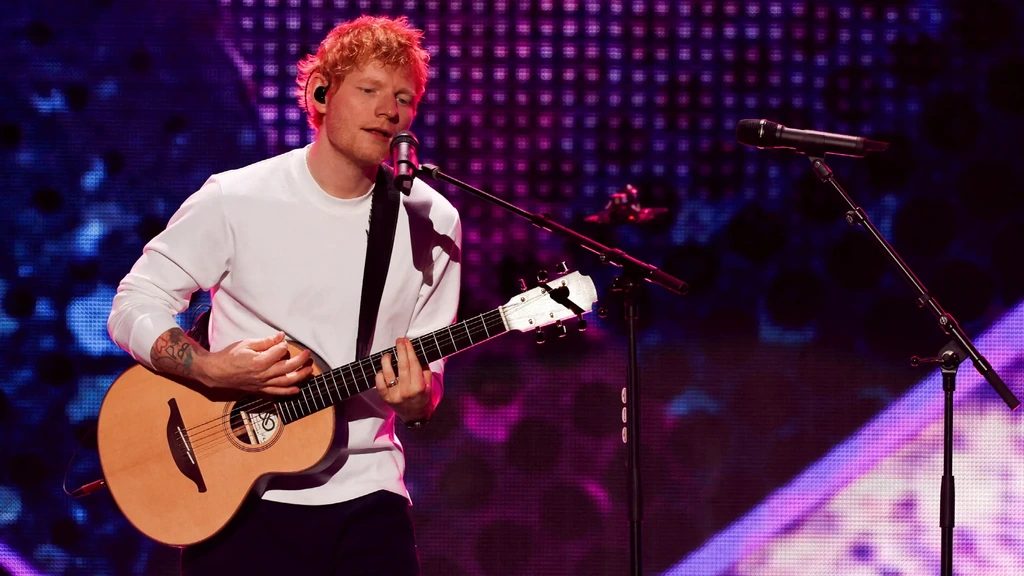 Zanger Ed Sheeran spreekt over Gaza tijdens eerste optreden sinds schrappen Macklemore