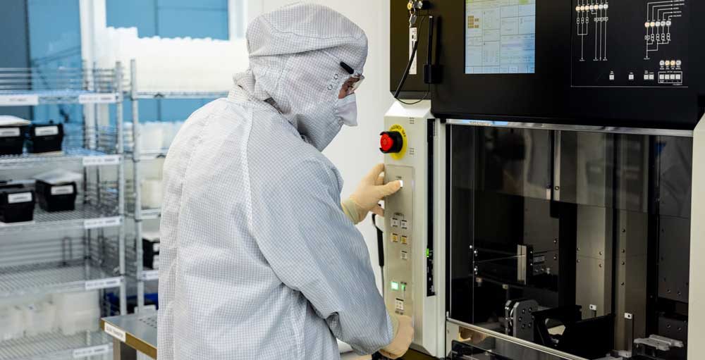 Chip Stocks Break Through Ceiling As Sector Rebounds. Macom Is A Standout.