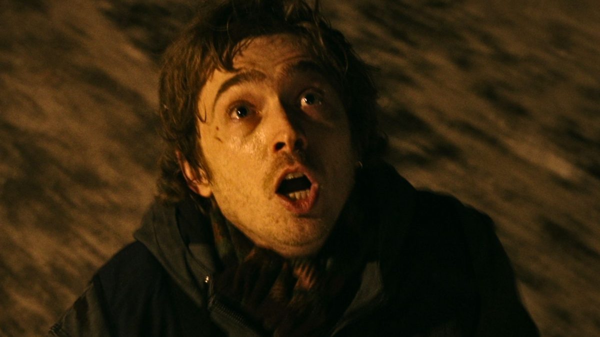« Resident Evil », « Englouti », « Évanouis » : Austin Abrams, étoile montante qu’Hollywood adore essayer de trucider