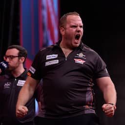 Van Duijvenbode verrast Humphries in thriller en treft Van Veen in Amsterdam