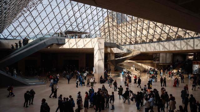 Frankreich: Zwei Deutsche im Louvre festgenommen