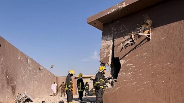 Irankrieg: Dunkler Rauch über internationalem Flughafen in Riad