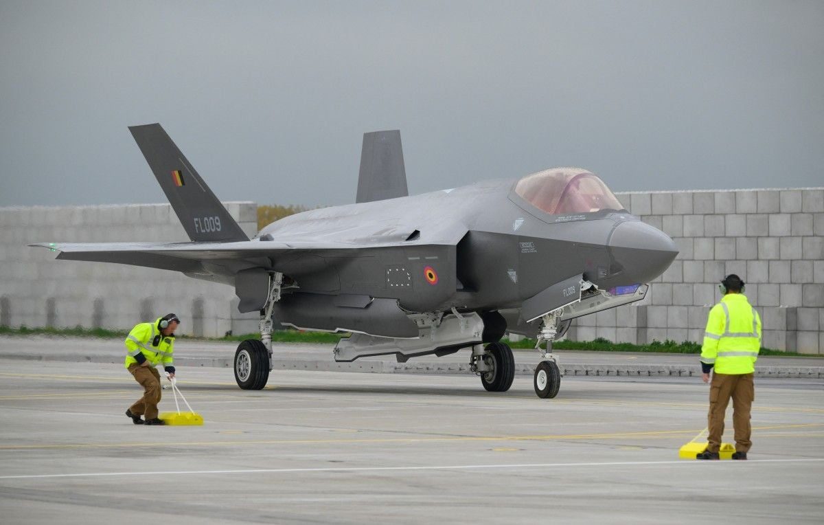 « Inapte au combat »… C’est quoi ce bug avec la dernière version de l'avion de chasse F-35 américain ?