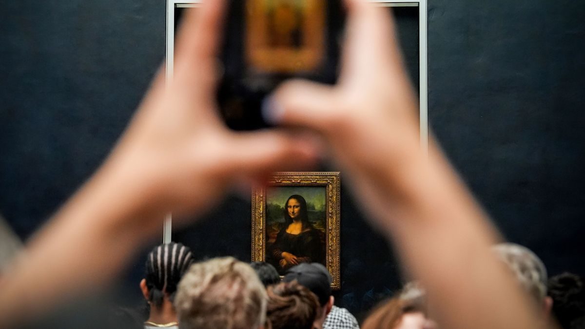 »Zum Spaß« Bilder nahe der Mona Lisa aufgehängt – zwei Deutsche im Louvre festgenommen