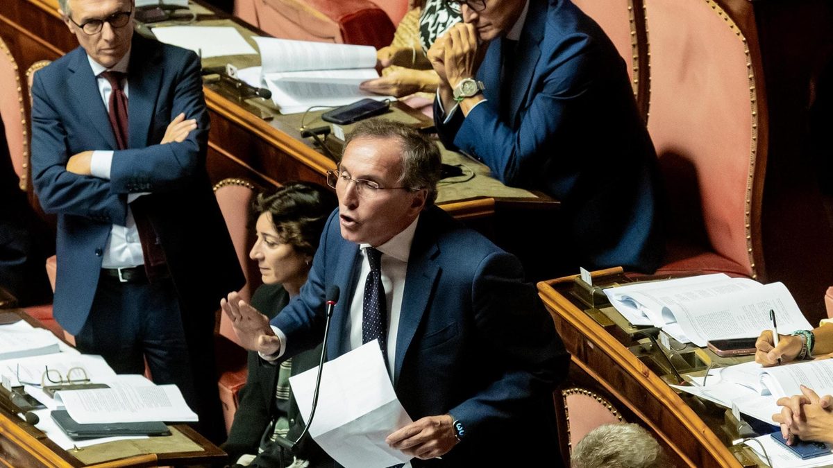 Il Pd: “Hanno perso la faccia”. La sfida proseguirà alla Camera