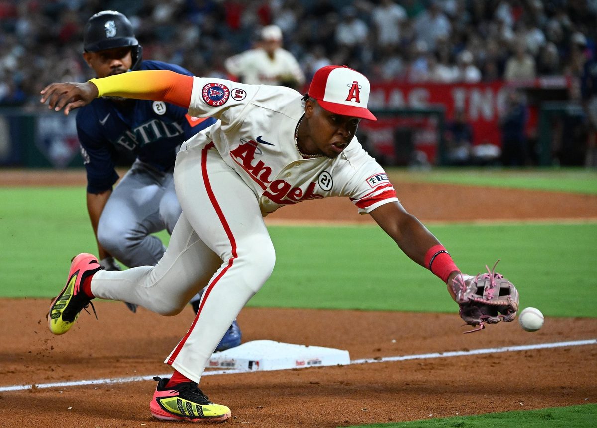 The Angels And The Mariners Phoned In Their End-Of-Season Game