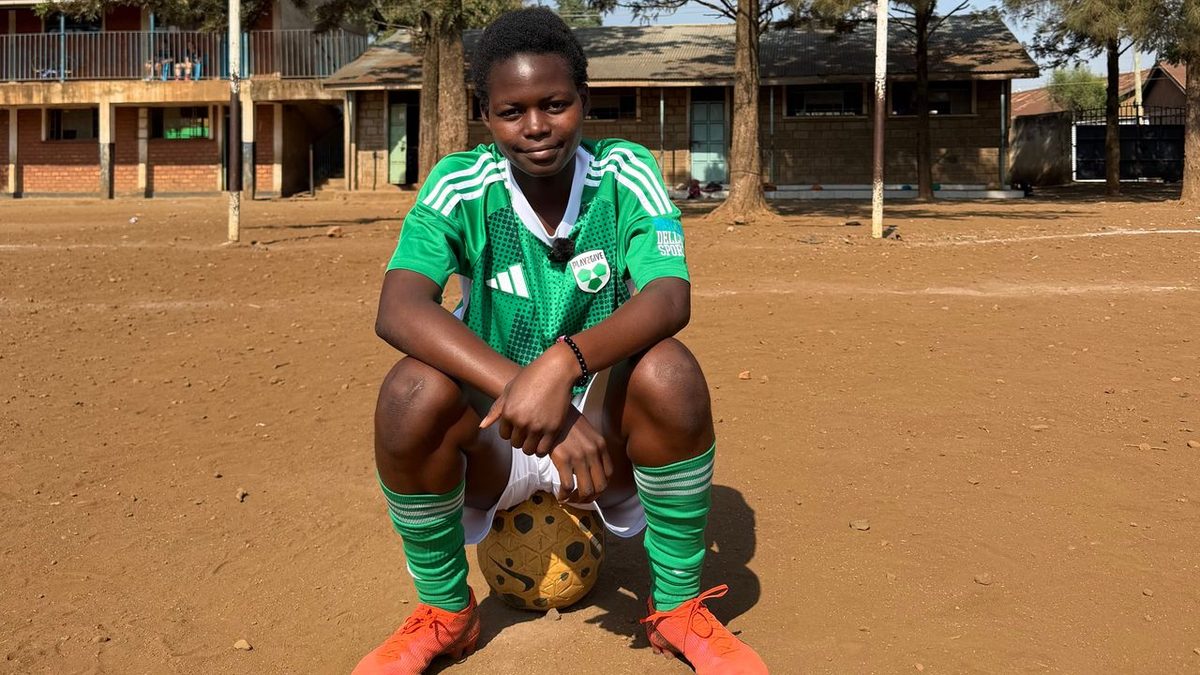 La storia di Irene che gioca a calcio a Nairobi con il progetto She Plays, «Chi impara di più, in questa storia, non è…