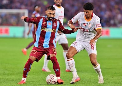 Mohamed Salah schittert met hattrick tegen Galatasaray, Raphinha doet hetzelfde bij Barcelona