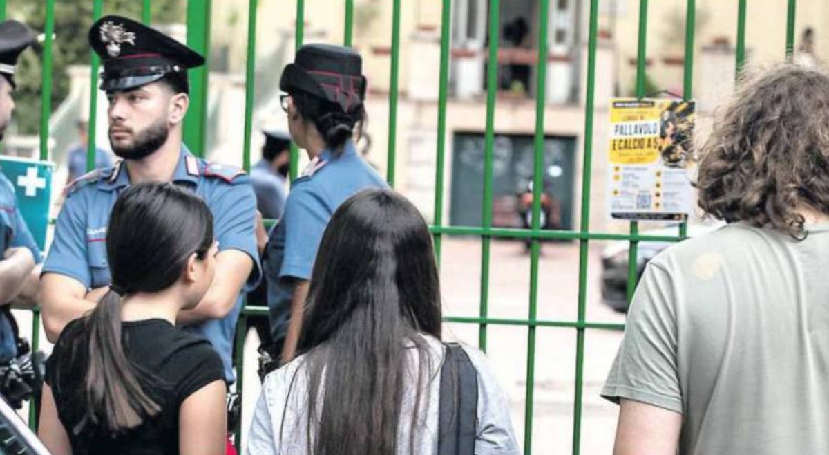 Prof accoltellata, l?eroe gentile venuto dal Congo (con l?8 in italiano sulla pagella): fa l'inchino ai prof e chiede p…