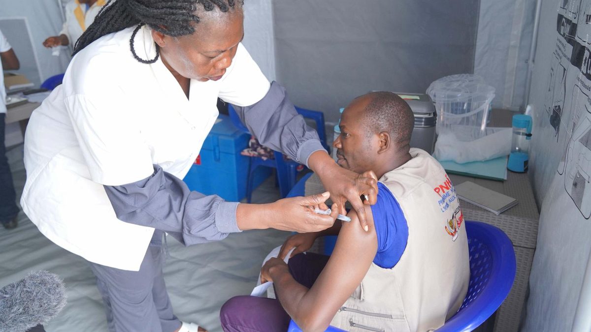 Congo begins Ebola vaccinations for health workers in the epicenter of the outbreak