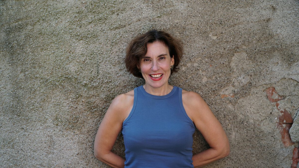 Stefania Auci, ai giovani dobbiamo insegnare a ragionare con la propria testa