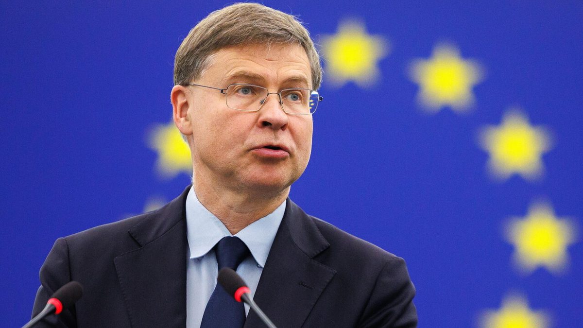 Bruxelles chiarisce su fondi Pnrr per il taglio del bollo, 'ci sono margini'