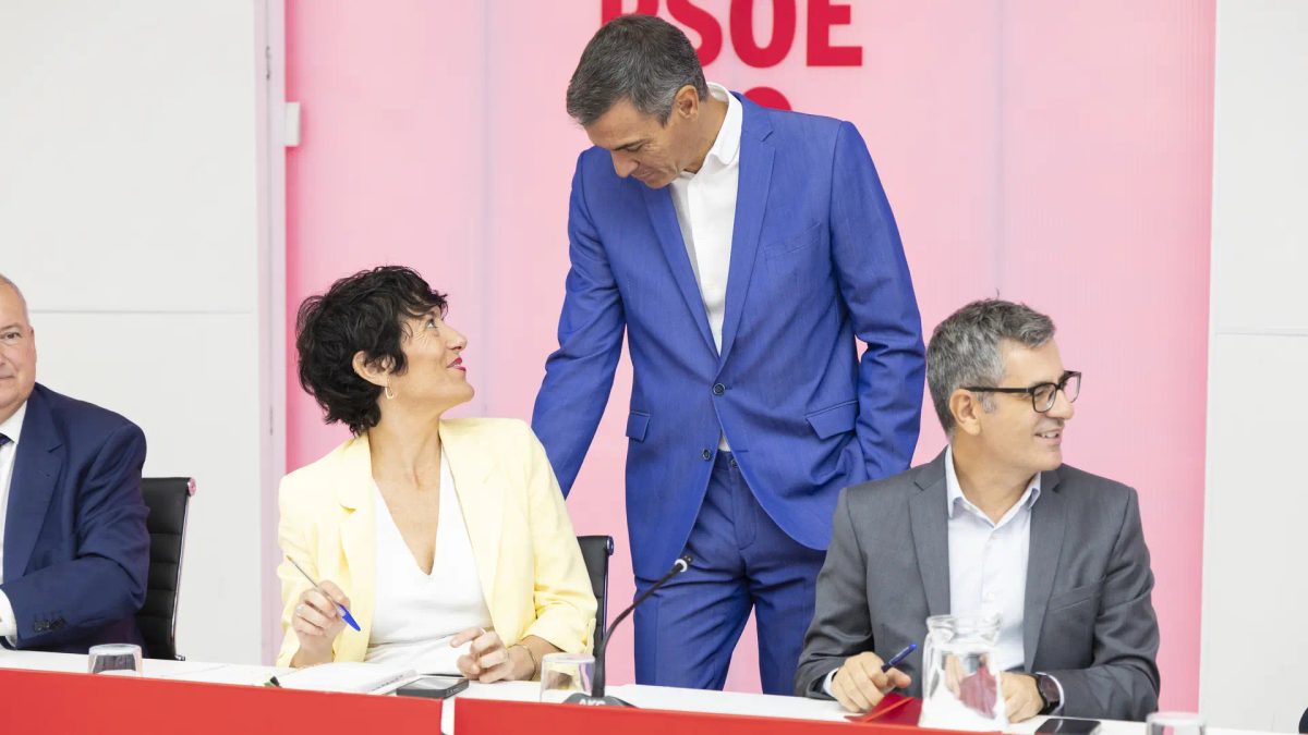 La cadena de mando del PSOE se resquebraja: Moncloa impone el relato, Ferraz pierde peso y el grupo parlamentario "vuel…