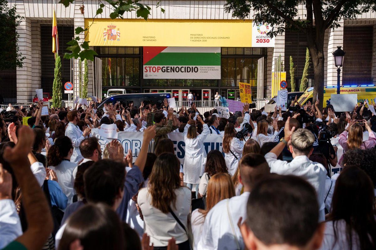 Los médicos irán a huelga indefinida en todo el país desde el 28 de octubre para exigir un Estatuto Marco propio
