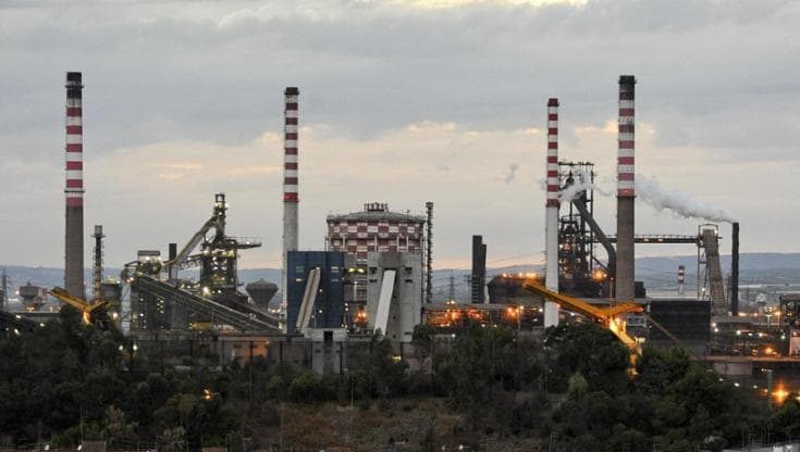 Ex Ilva, confermato il blocco dell’area a caldo. I giudici: “Il diritto alla salute è prevalente”