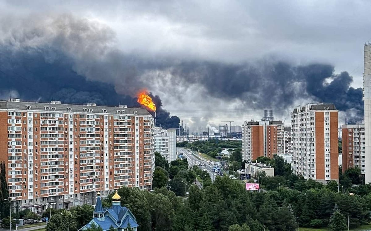 Guerra Ucraina Russia, allarme antiaereo a Kiev. Droni su regione Mosca. LIVE