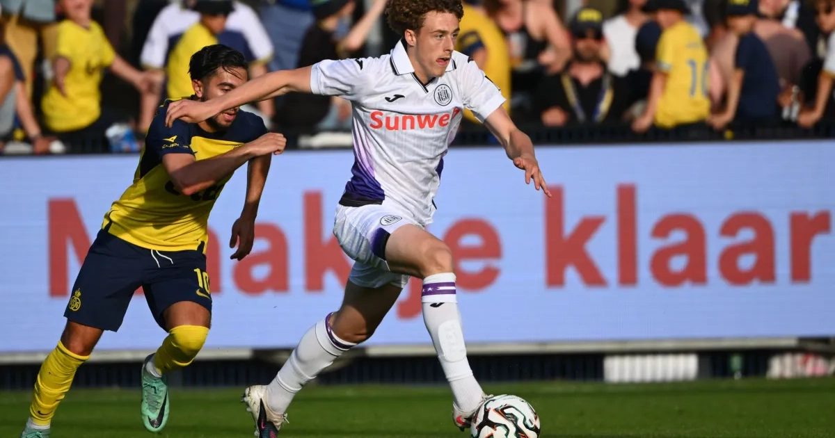 Anderlecht moet vrezen voor degradatie: "Geen enkele connectie tussen ons"