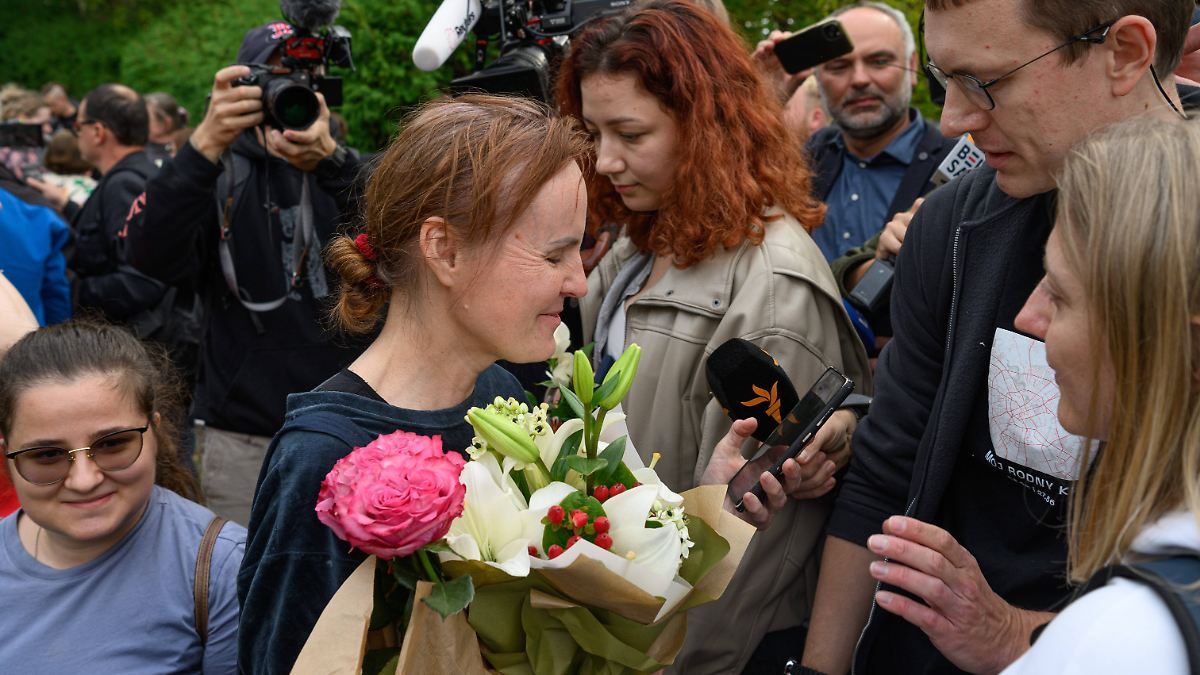 Distanz zu Putin: Wie Belarus' Machthaber Lukaschenko seine Gefangenen verkauft