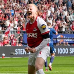 AZ wint nipt van Telstar in emotioneel duel door steunbetuiging aan Koeman jr.