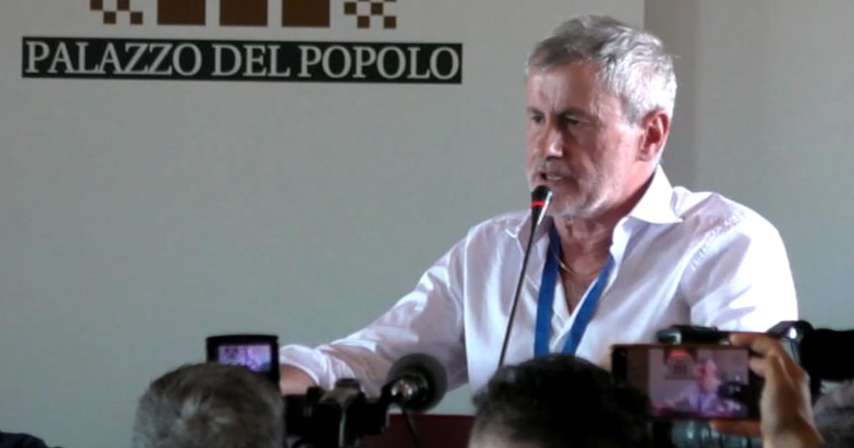 La profezia di Alemanno: “Avremo Vannacci premier entro dieci anni. Ma non dobbiamo fare i moderati e andare al centro”