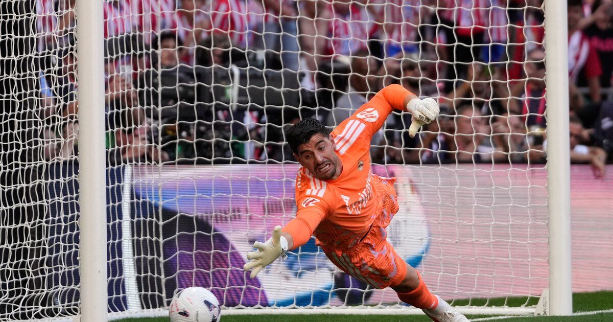 Le Real Madrid de Courtois, réduit à dix, s'incline dans le derby face à l'Atlético