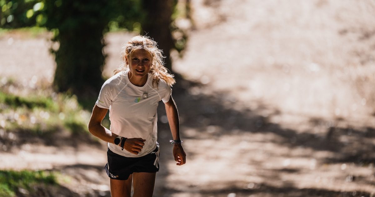 Étudiante originaire du Brabant wallon, Noémie Lepoutre revient sur son exploit à l’UTMB : “Courir sur la route, j’ai p…