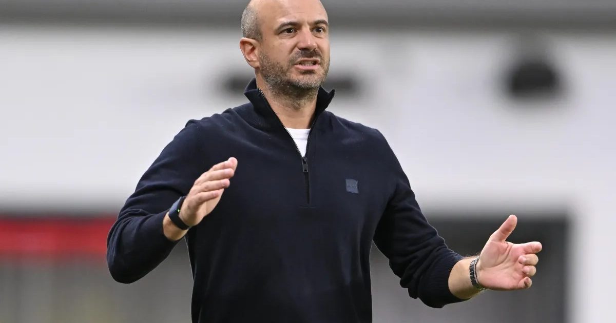 STVV krijgt nieuwe tik te verwerken: coach De Meyer steekt hand in eigen boezem