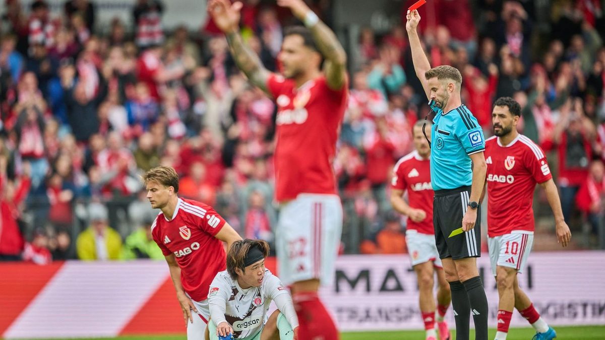 2. Fußball-Bundesliga: Cottbus nutzt St. Paulis Platzverweis nicht: „Selber schuld“