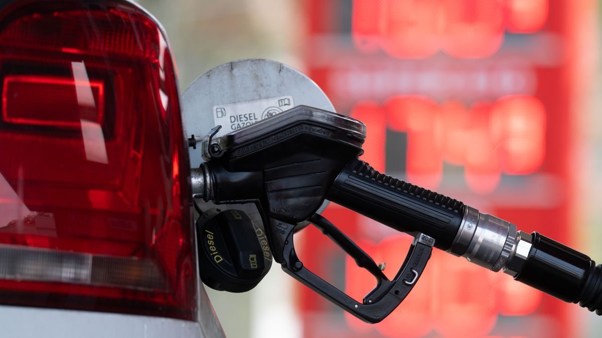 Kraftstoffpreise: Ungarn zahlt Geld an Dieselfahrer