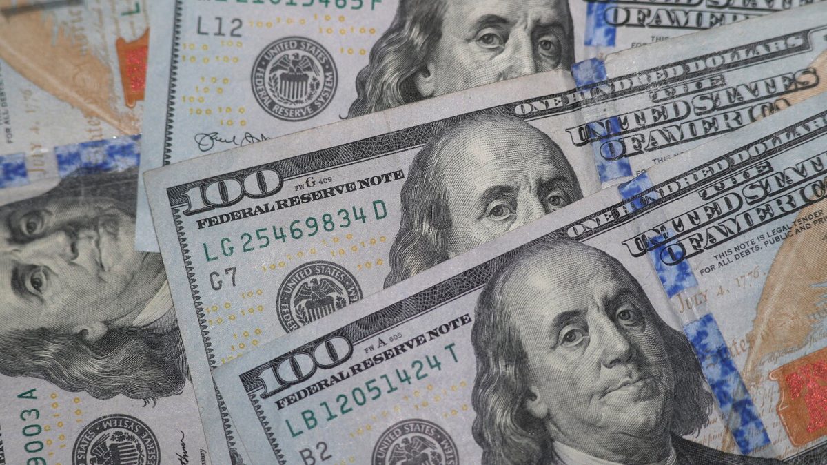 Ever wonder how the Fed's interest rate actually works? We've got answers