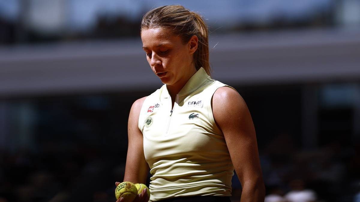 WTA w Singapurze: Maja Chwalińska - Rebecca Sramkova. Relacja live i wynik na żywo