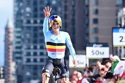 Une démonstration historique: Remco Evenepoel sacré champion du monde du chrono pour la quatrième fois de suite