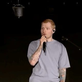 Zanger Ed Sheeran betuigt spijt over het schrappen van pro-Palestijnse rapper Macklemore