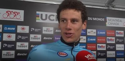 “Ik rij me met plezier voor hen leeg”: Alec Segaert (11e) ziet tijdens interview dat “grote kampioen” Remco Evenepoel W…